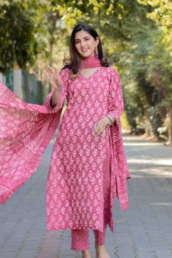 Indian women clothing in Raipur